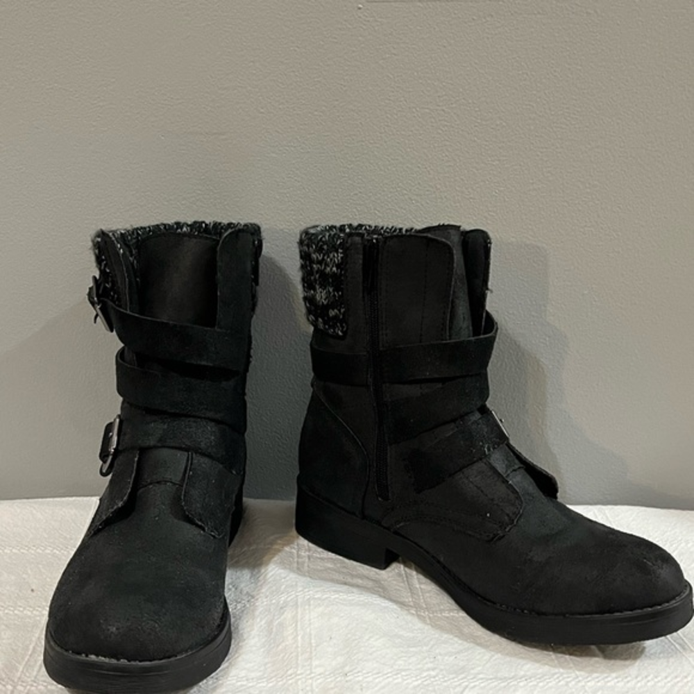 NEW Candies Caromano ankle boots zippered sides w/buckles women’s 8 M NWOB‎
